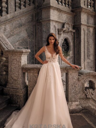 F2604-FANCY a linie in blush von kotapska couture