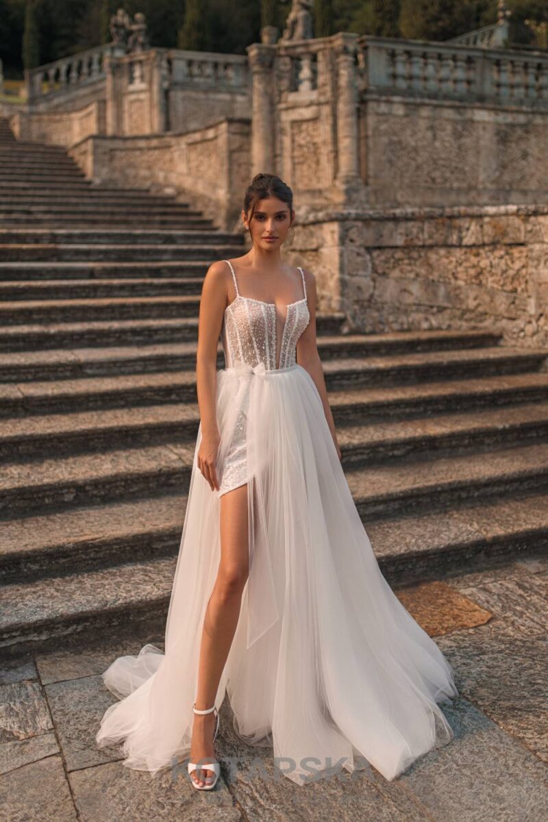 kurzes partykleid mit überrock