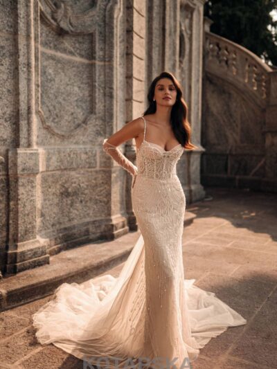 F2637-ANGELINA Sexy fit & flare Brautkleid in Nude mit tausenden perlen