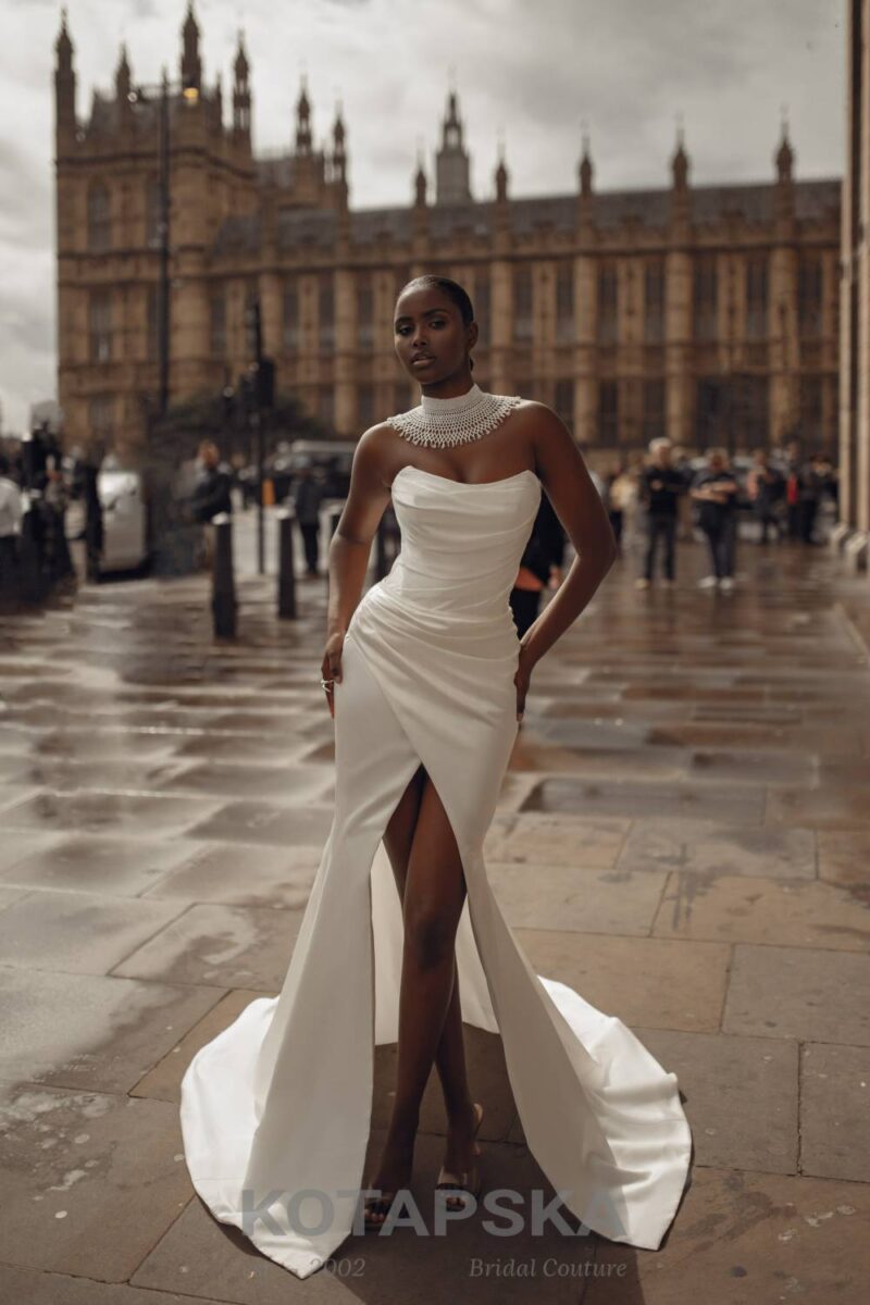 aufregendes sexy brautkleid mit beinschlitz
