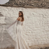 Boho Brautkleid von Ariamo als Fit & Flare in kompletter Spitze